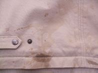 クリーニングのシミ抜き前